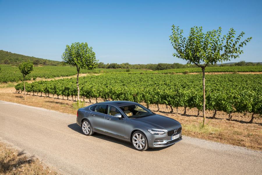  Volvo S90 D4 Inscription 2016 года  (WW) (фото 14 из 24)